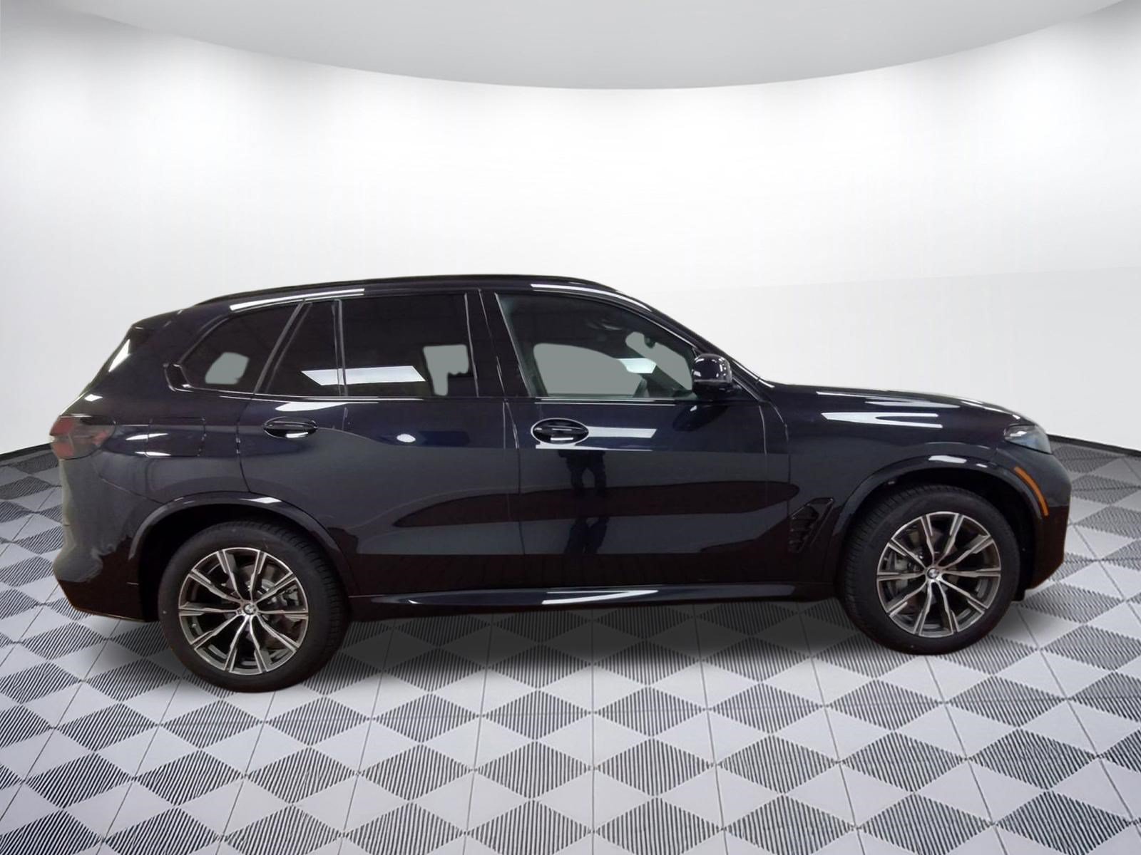 Used 2026 BMW X5 xDrive40i w/ M Sport Package AWD/4WD image 7