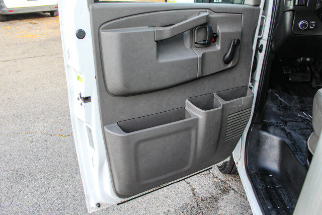 Used 2020 Chevrolet Express 3500 w/ Driver Convenience Package RWD image 16