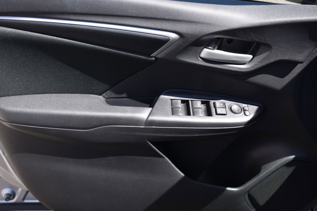 Used 2019 Honda Fit LX image 17