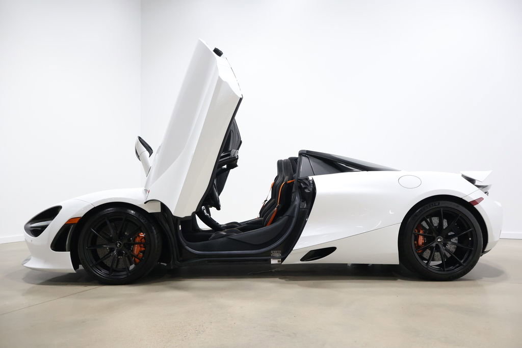 Used 2020 McLaren 720S Spider image 9