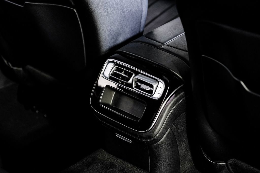 Used 2022 Mercedes-Benz S 580 4MATIC Sedan w/ AMG Line Package image 35