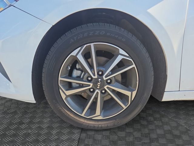 Used 2023 Kia Forte LXS image 32