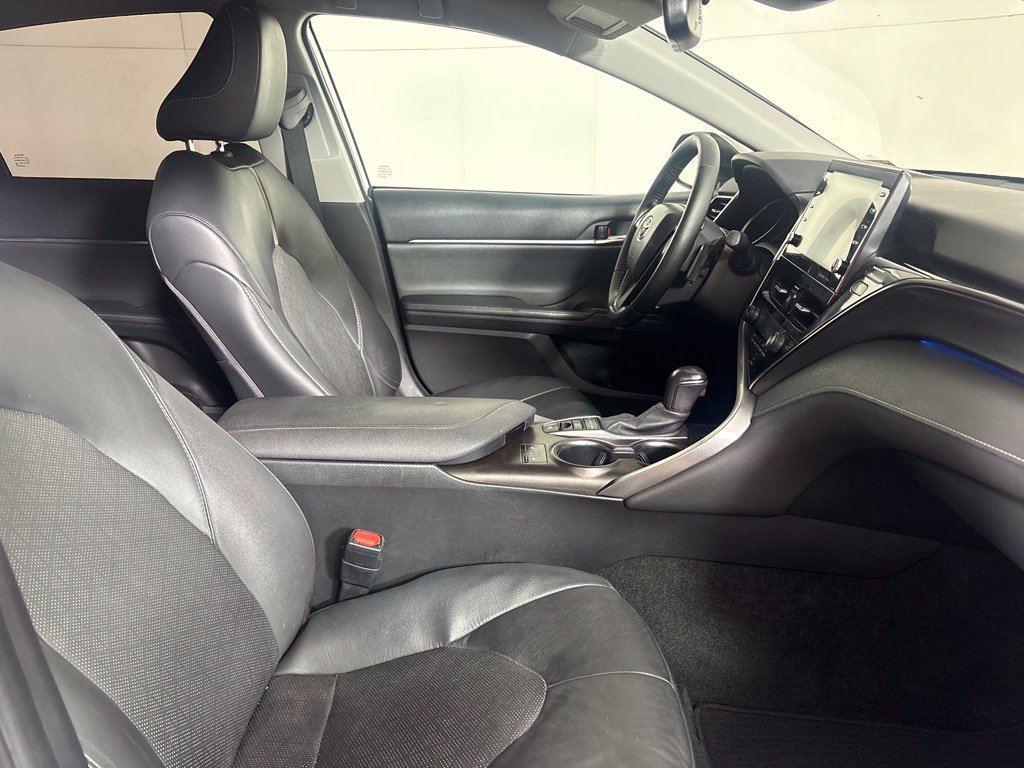 Used 2023 Toyota Camry XSE FWD image 17