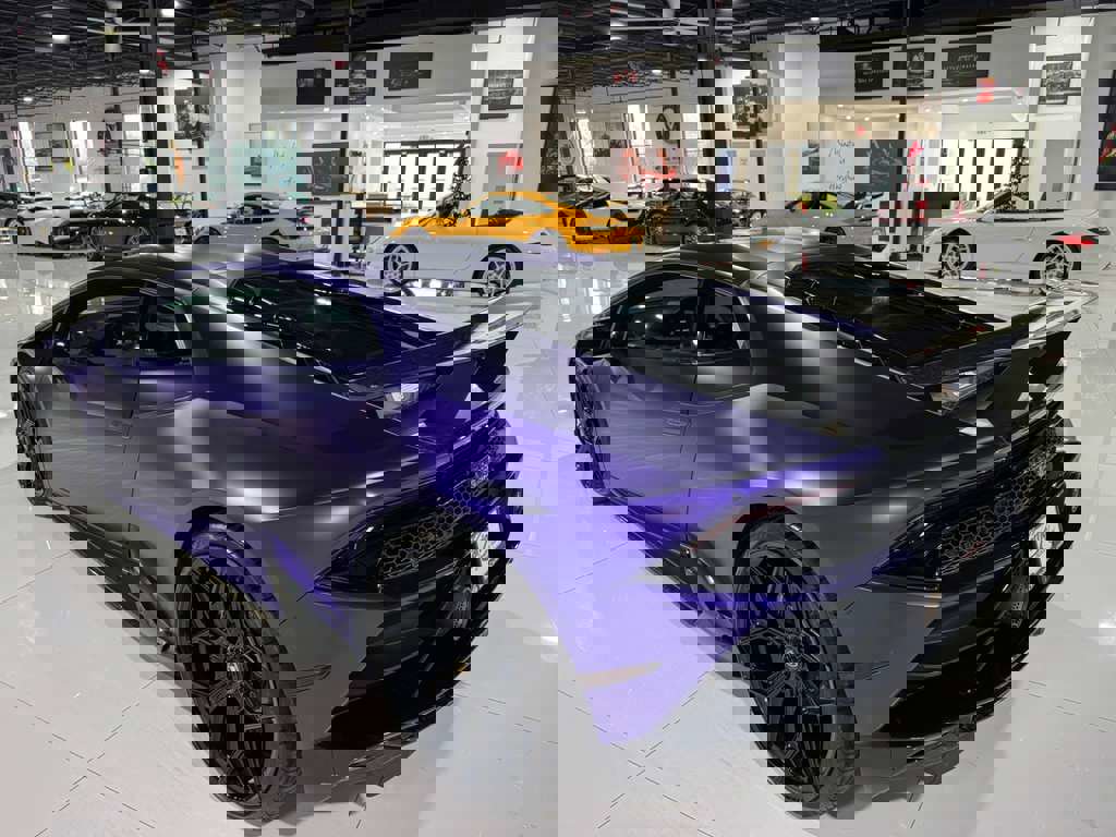 Used 2021 Lamborghini Huracan EVO image 5
