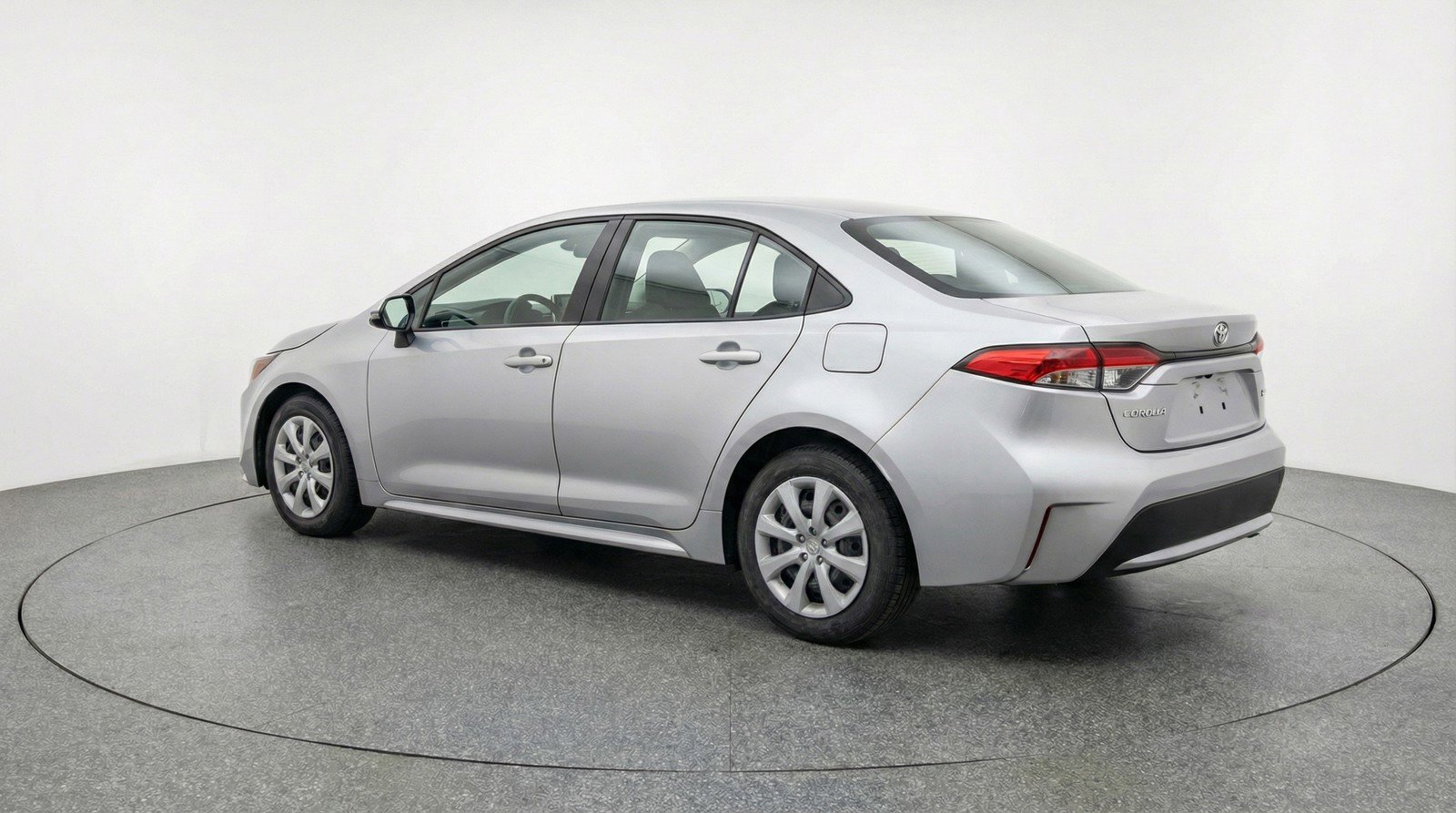 Used 2025 Toyota Corolla LE image 6