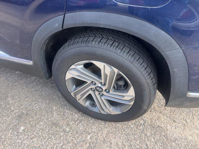 Used 2022 Hyundai Santa Fe SEL w/ Convenience + Premium Package image 5