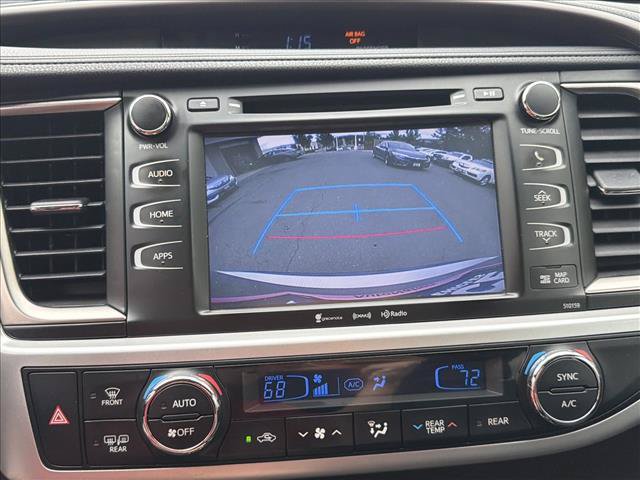Used 2016 Toyota Highlander XLE w/ Four Season Floor Mat Package AWD/4WD image 20