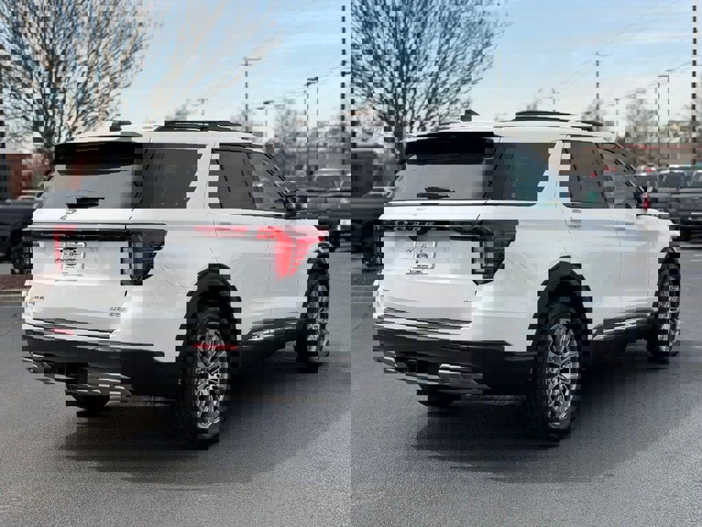 Certified 2025 Ford Explorer Active w/ Active Comfort Package image 6