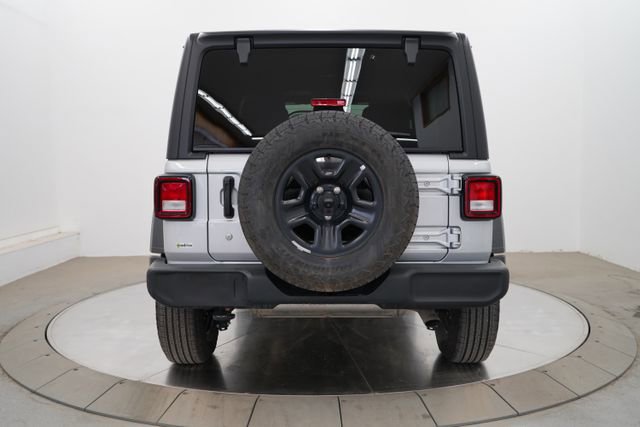 Used 2024 Jeep Wrangler Sport image 6