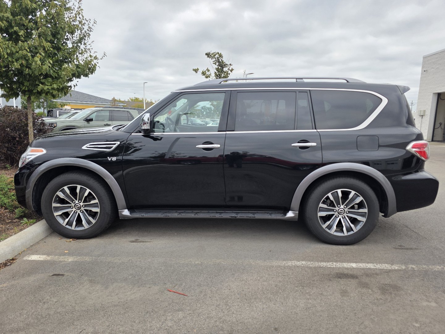 Used 2019 Nissan Armada SL w/ Premium Package AWD/4WD image 5