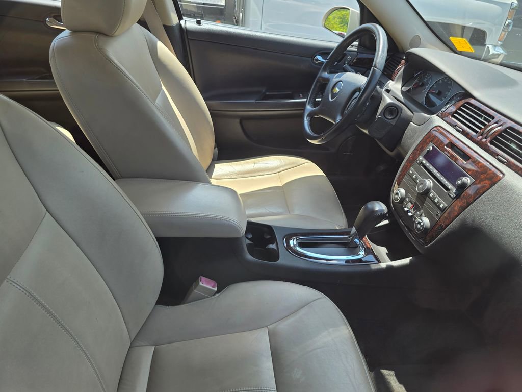 Used 2012 Chevrolet Impala LTZ image 3