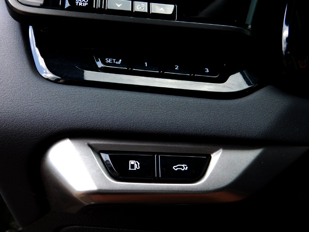 Used 2023 Lexus RX 350 Premium w/ Accessory Package AWD/4WD image 26