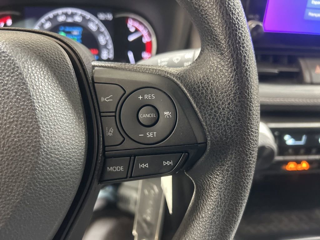 Used 2023 Toyota RAV4 LE image 27