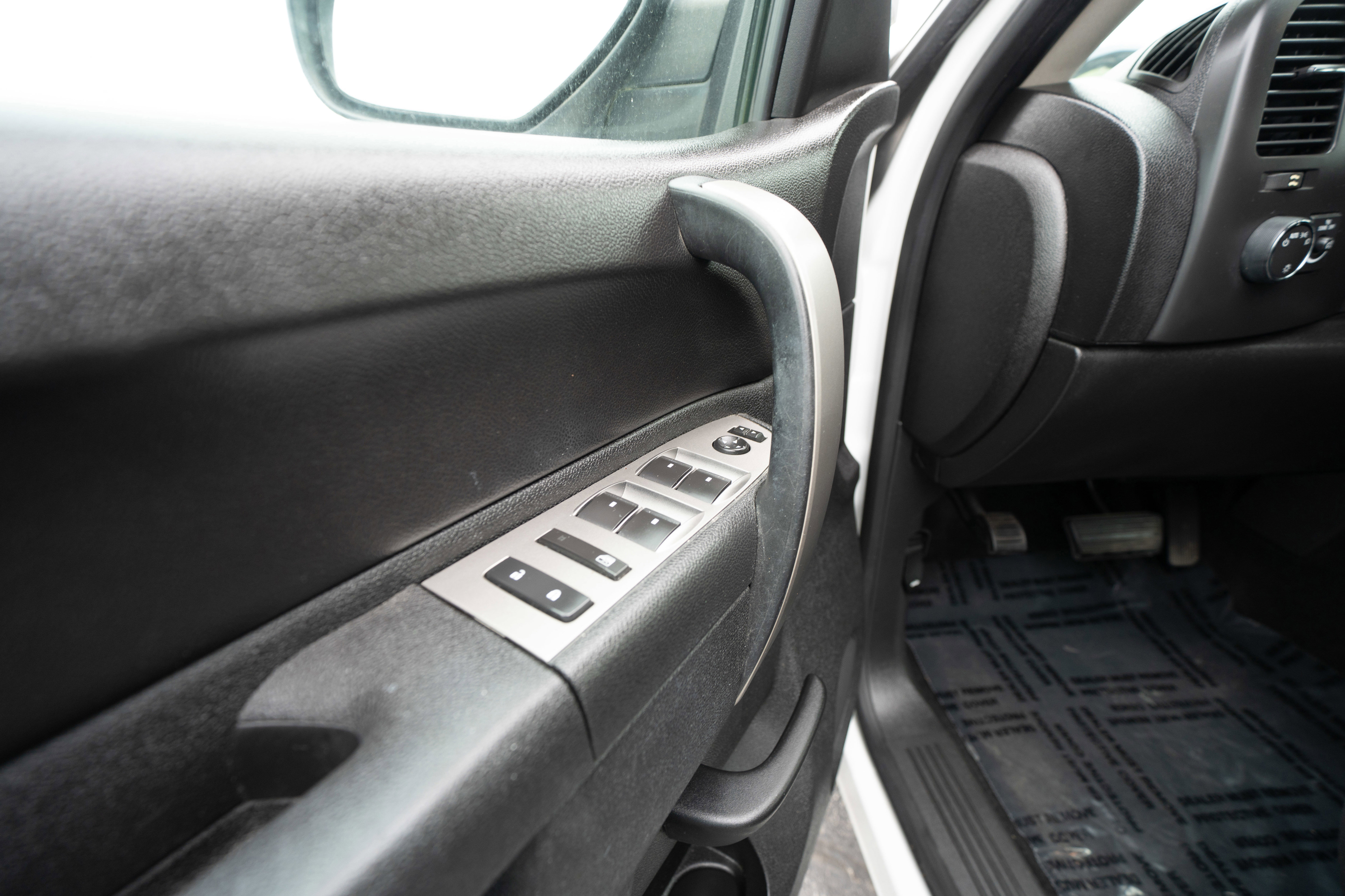 Used 2012 Chevrolet Silverado 1500 LT RWD image 7