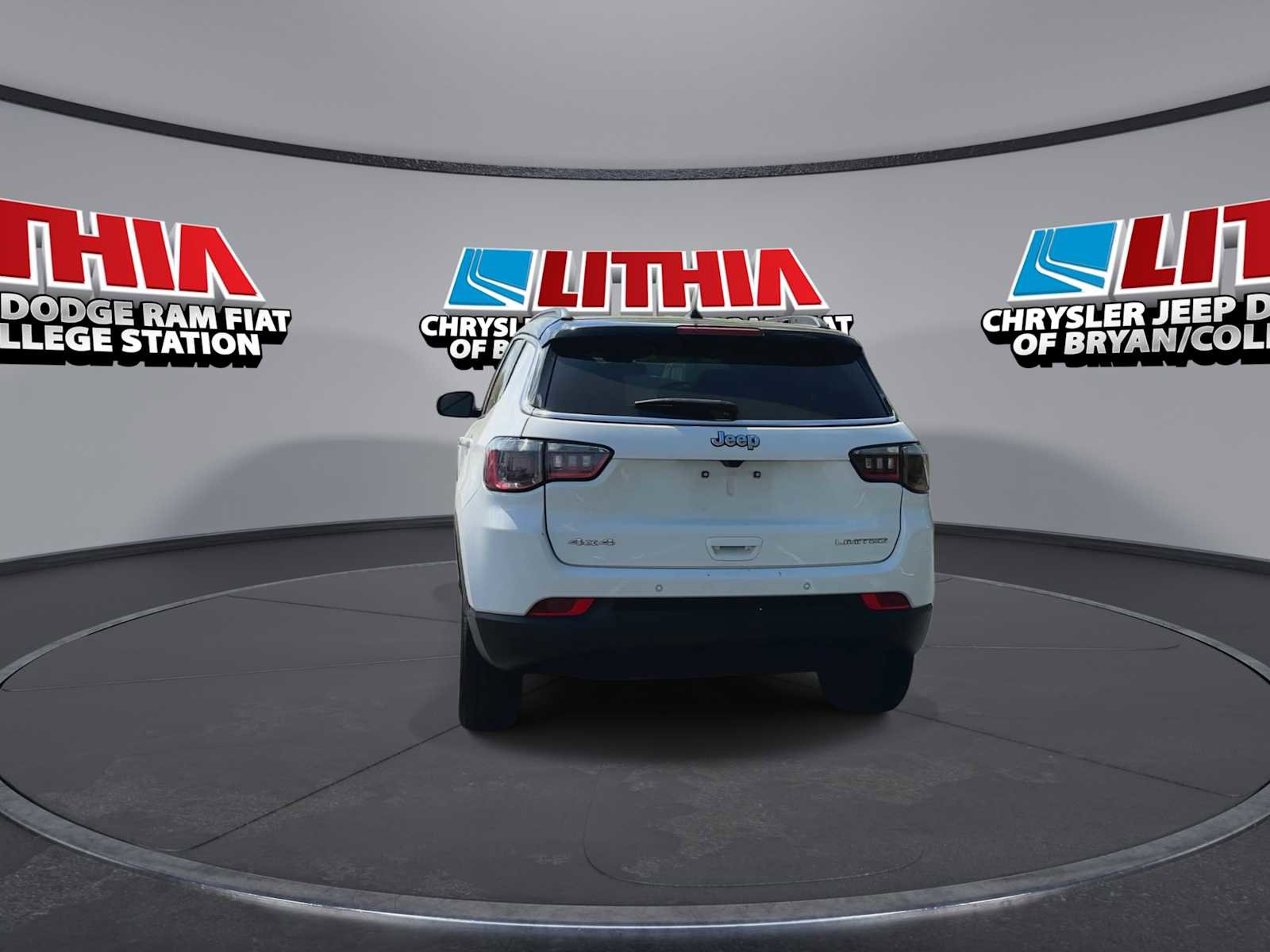 Used 2025 Jeep Compass Limited AWD/4WD image 7