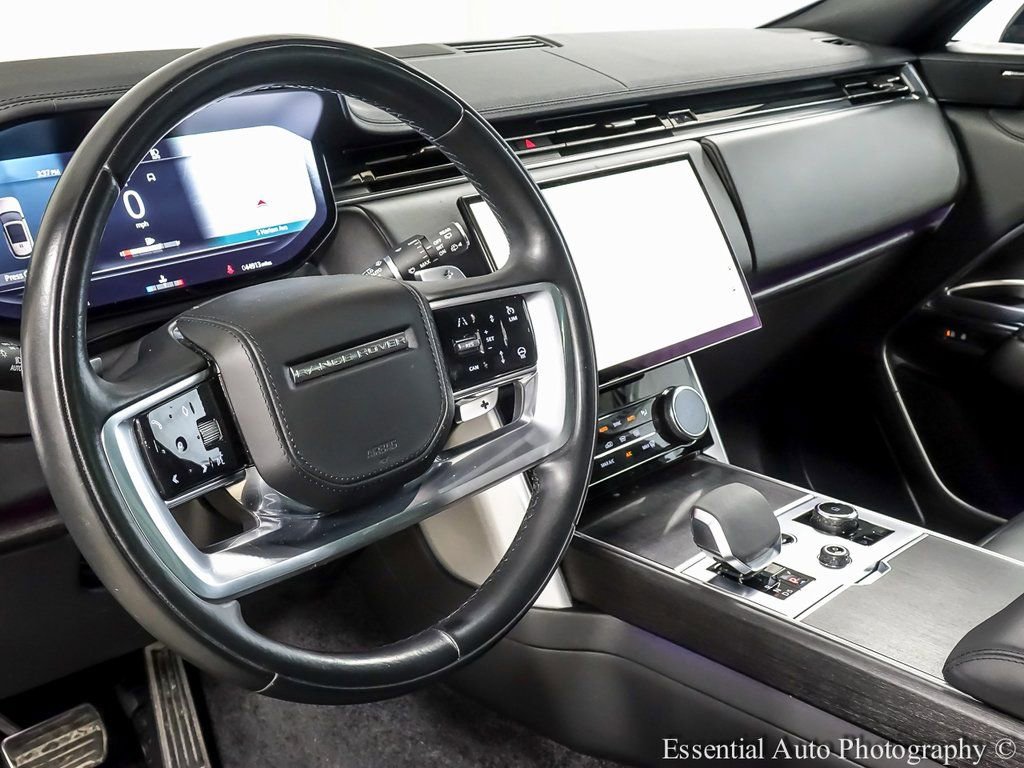 Used 2023 Land Rover Range Rover SE image 16