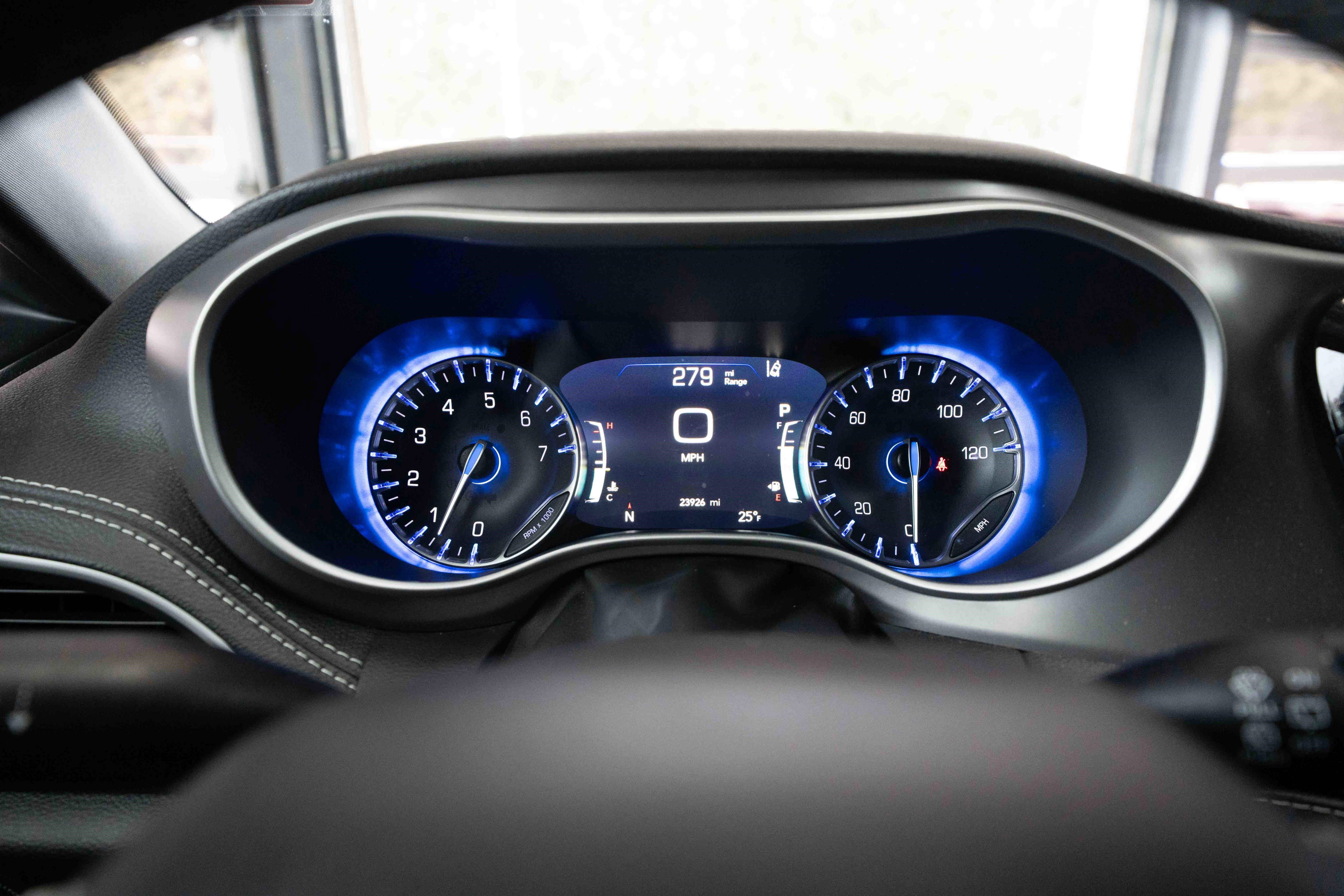 Used 2025 Chrysler Pacifica Select image 16