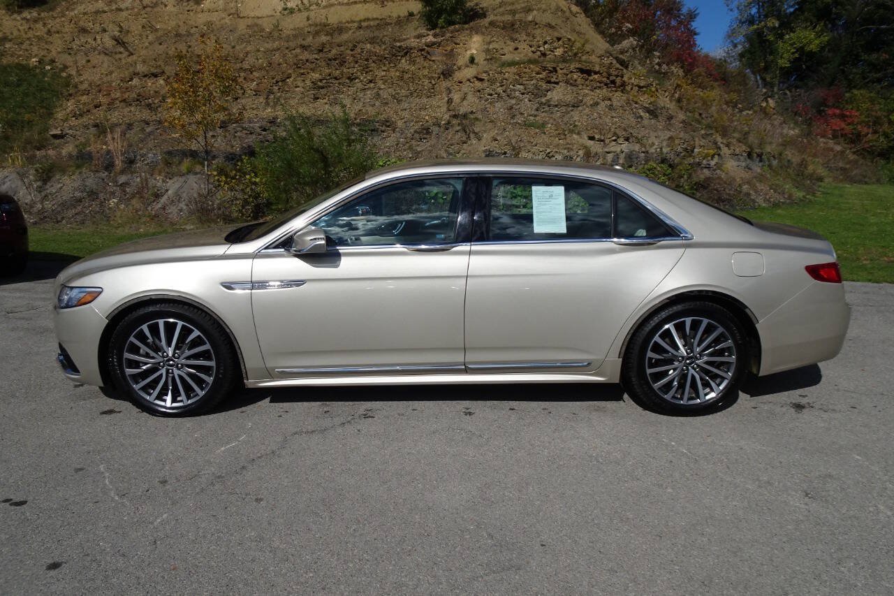 Used 2017 Lincoln Continental Select AWD/4WD image 1
