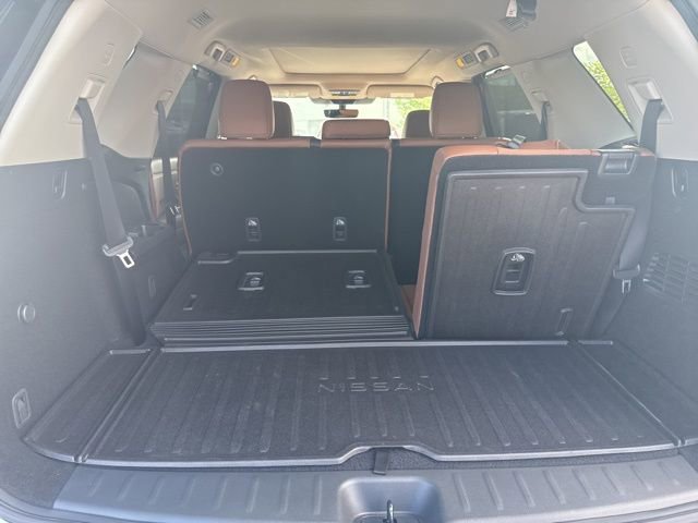 Used 2023 Nissan Pathfinder Platinum w/ Cargo Package AWD/4WD image 21