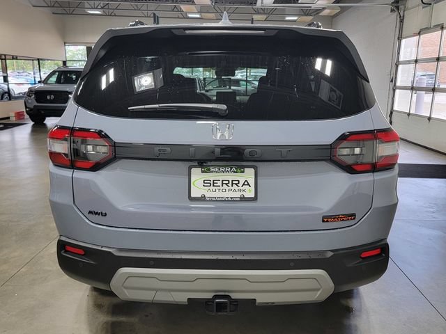 Certified 2025 Honda Pilot TrailSport image 6