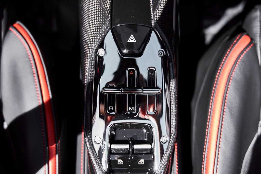 Used 2025 Ferrari SF90 Spider image 68