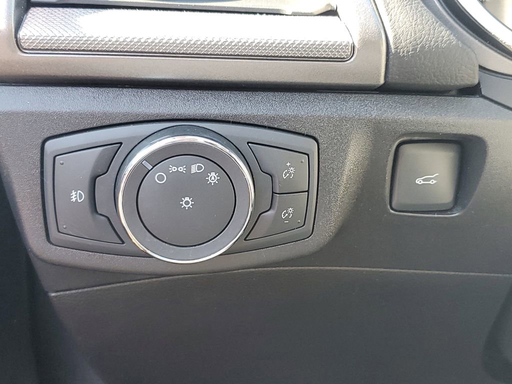 Used 2019 Ford Fusion SE w/ Equipment Group 151A image 24