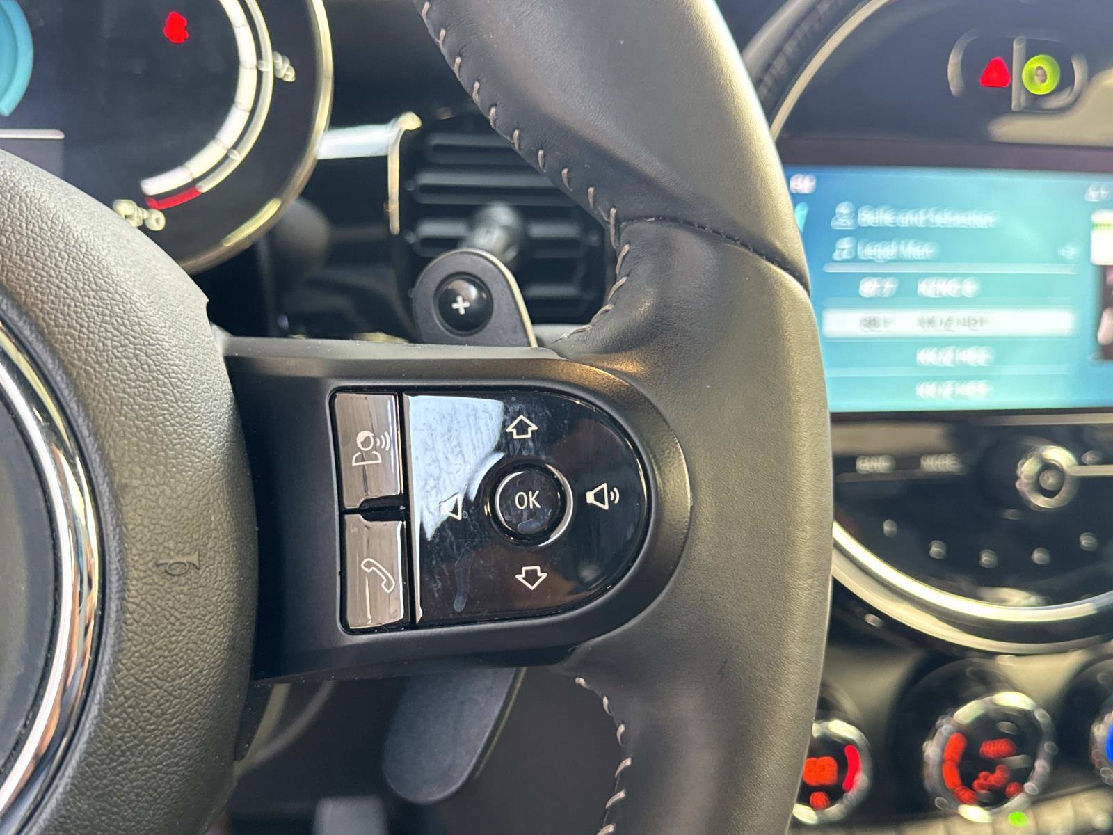 Certified 2023 MINI Cooper S w/ Signature Upholstery Package image 13