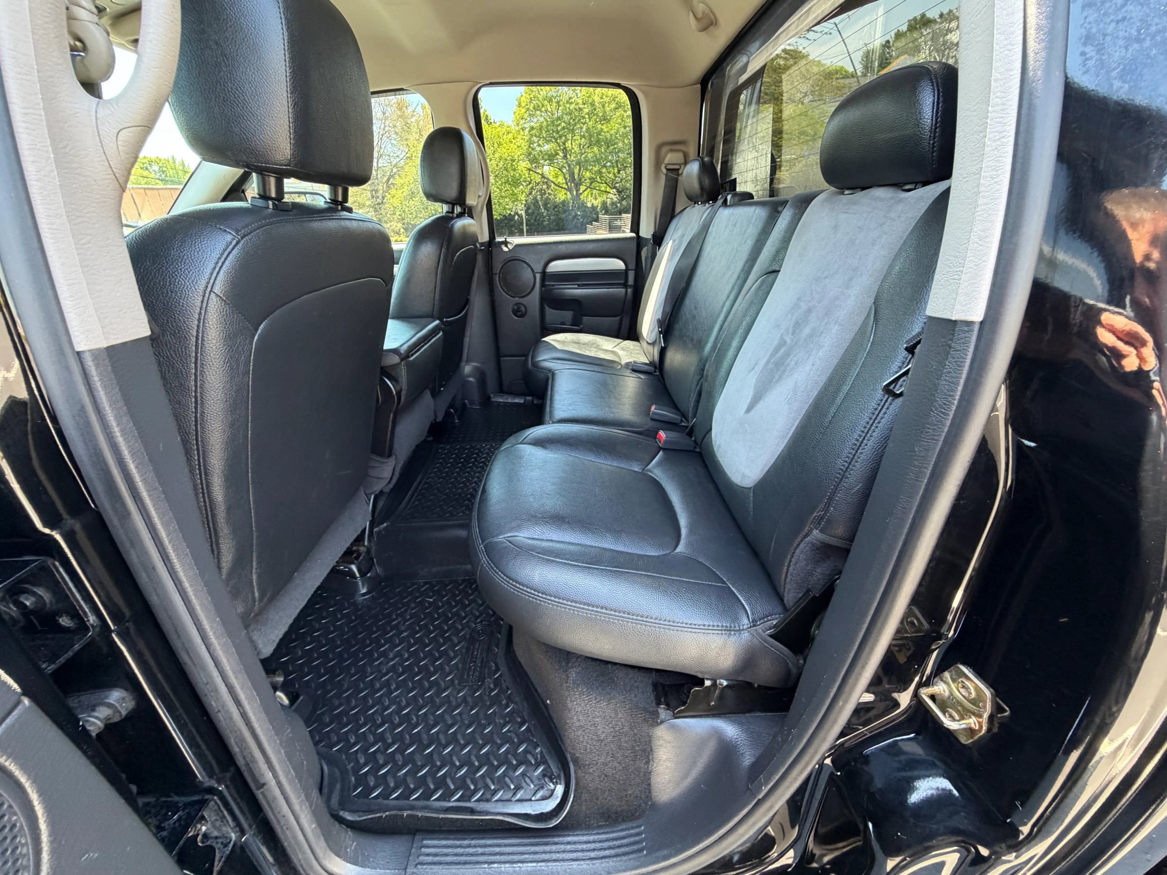 Used 2005 Dodge Ram 2500 Truck SLT image 17