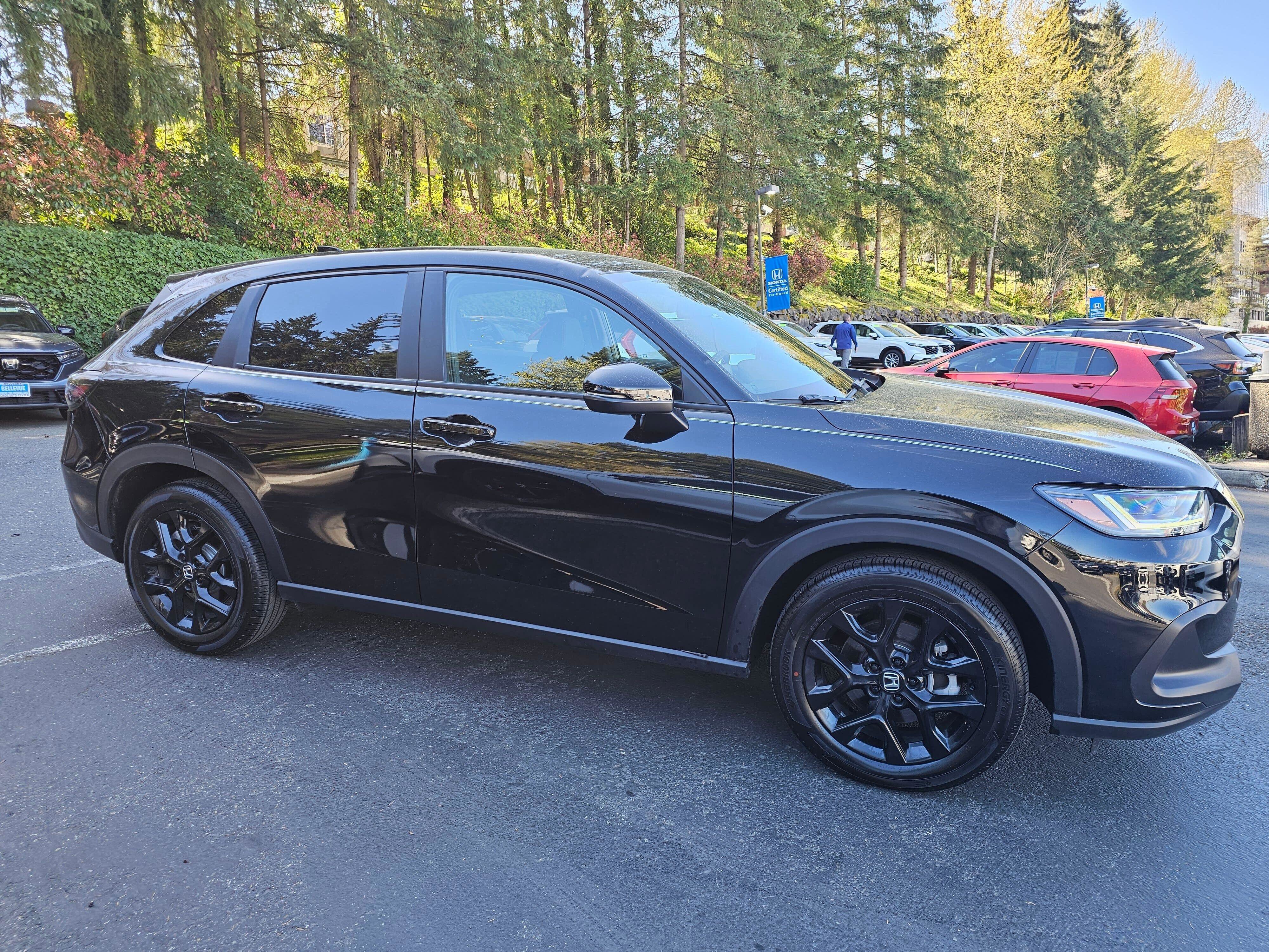 Certified 2025 Honda HR-V Sport image 8