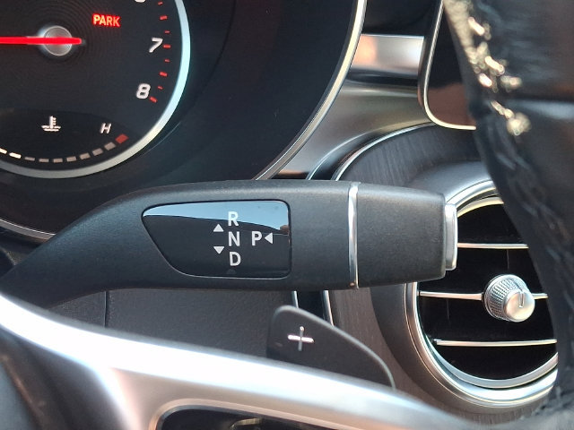 Used 2022 Mercedes-Benz GLC 300 4MATIC image 15