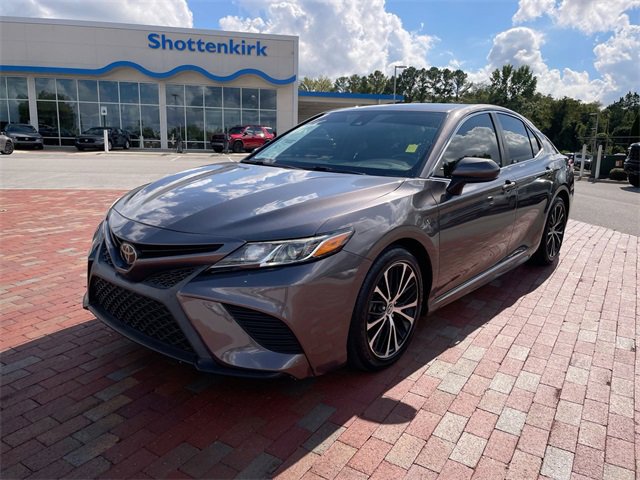 Used 2020 Toyota Camry SE