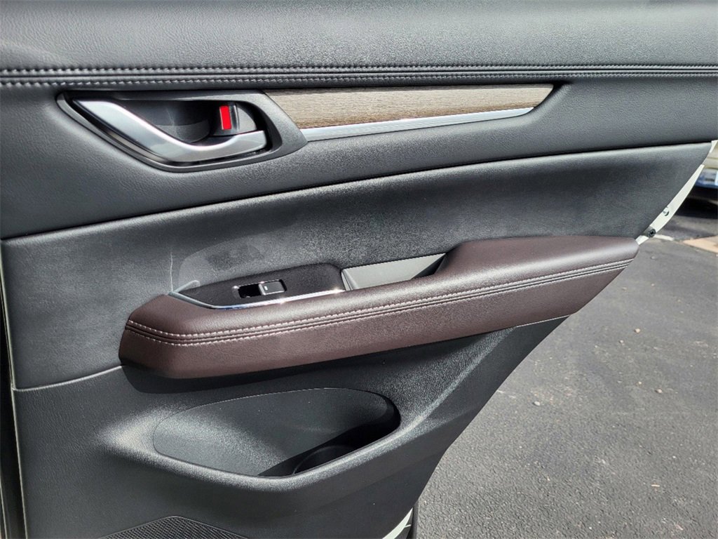 New 2025 MAZDA CX-5 Signature image 22