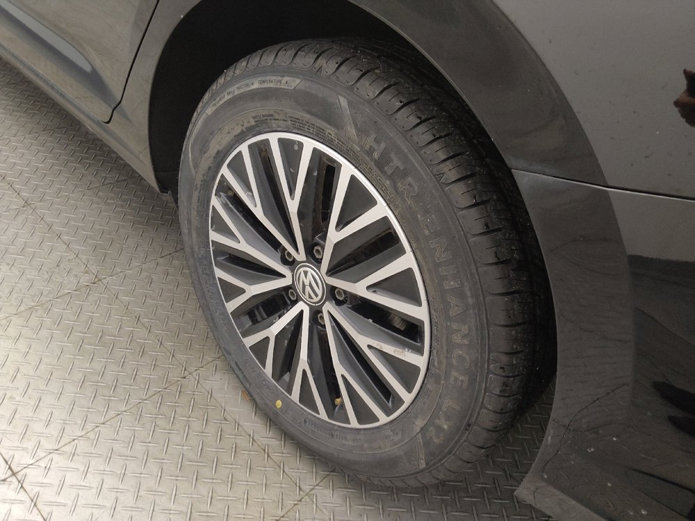 Used 2021 Volkswagen Jetta SE FWD image 31