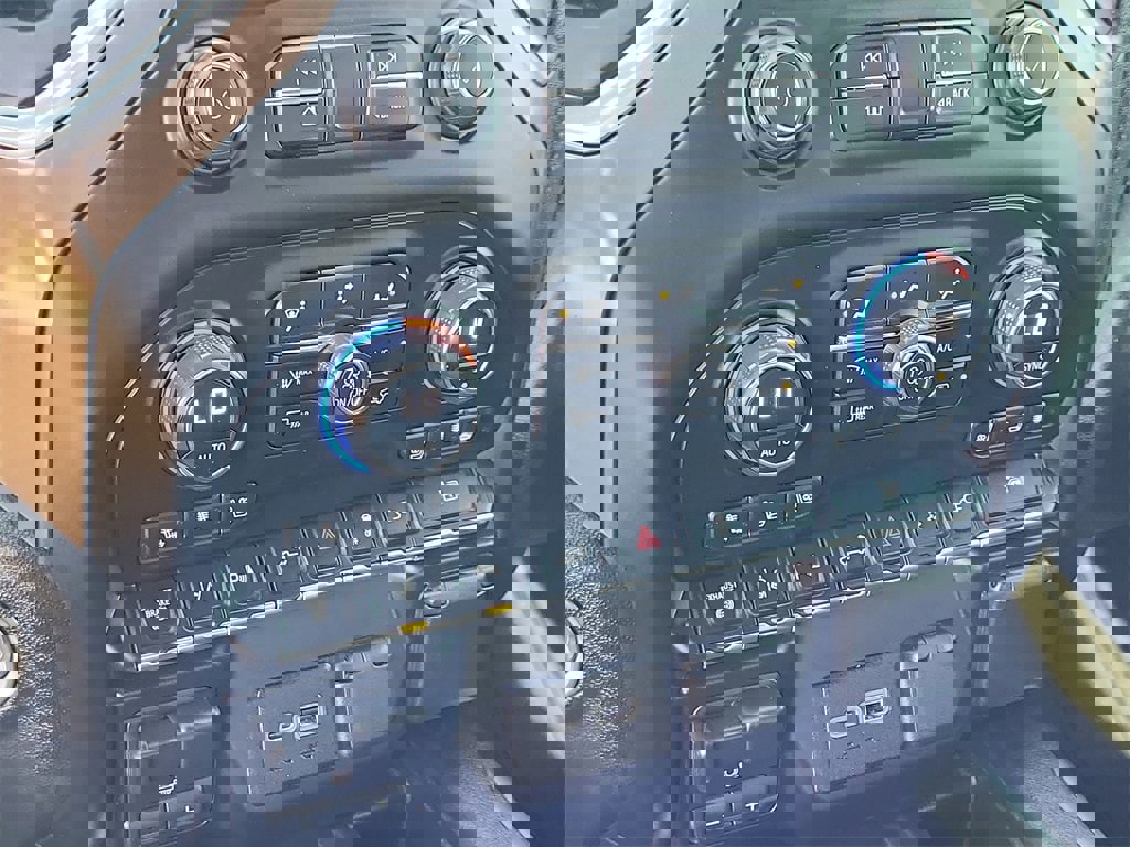 Certified 2023 Chevrolet Silverado 3500 High Country image 26