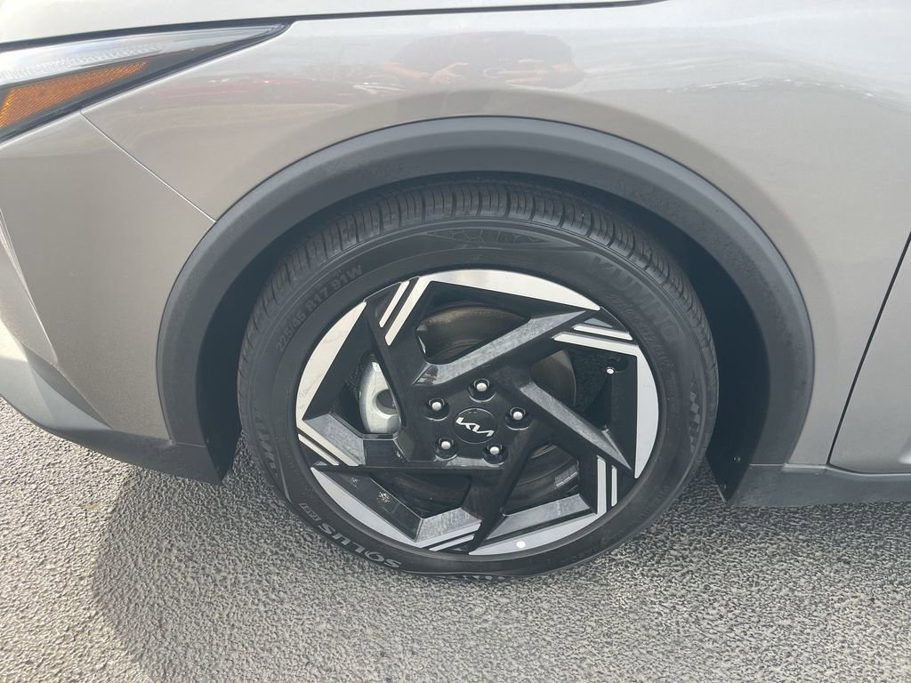 Used 2025 Kia K4 EX image 16