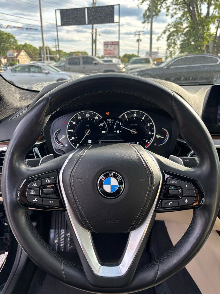Used 2017 BMW 530i xDrive AWD/4WD image 11