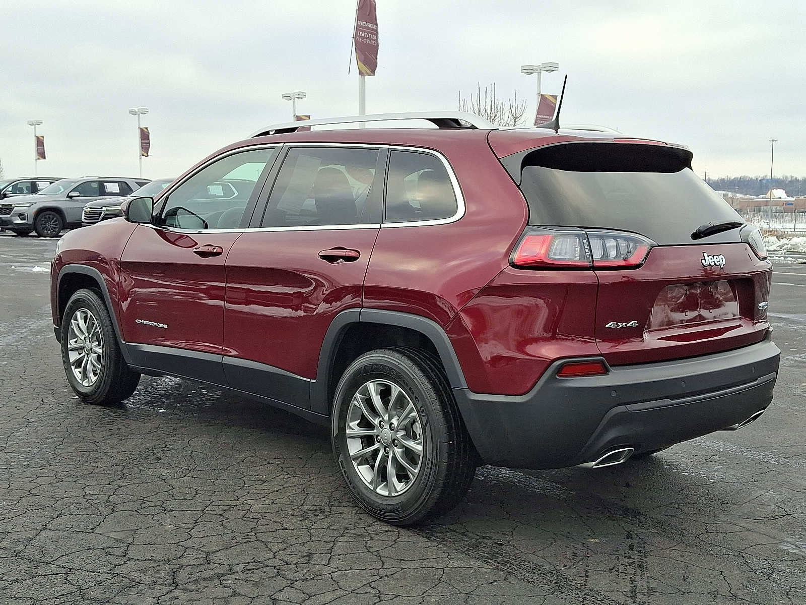 Used 2021 Jeep Cherokee Latitude Lux w/ Comfort/Convenience Group image 4