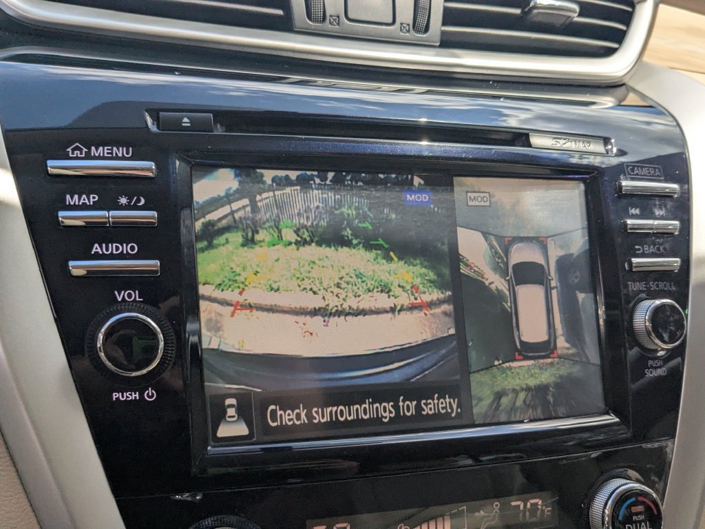 Used 2018 Nissan Murano SL w/ Moonroof Package FWD image 10