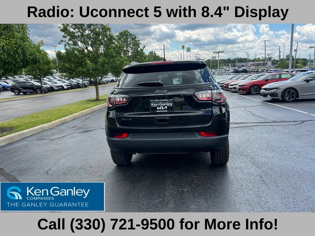 Used 2026 Jeep Compass Latitude AWD/4WD image 11