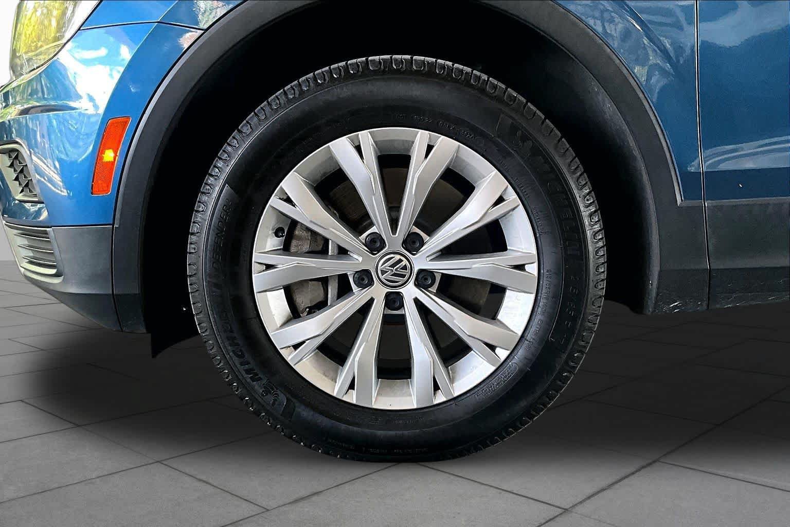 Used 2019 Volkswagen Tiguan SE AWD/4WD image 10