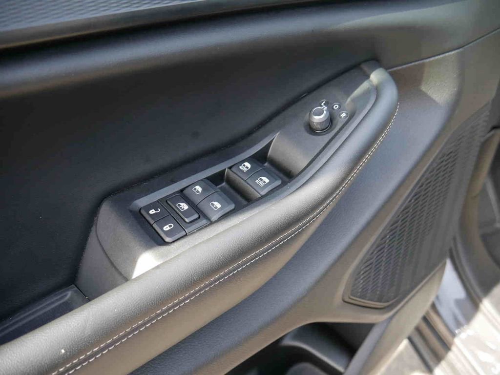 Certified 2024 Jeep Grand Cherokee L Laredo image 24