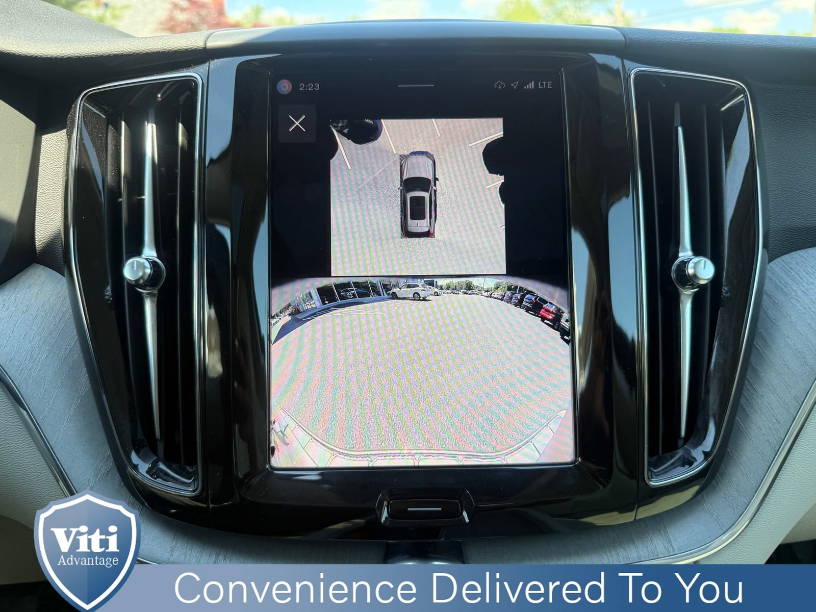 Certified 2025 Volvo XC60 T8 Plus w/ Protection Package Premier AWD/4WD image 31