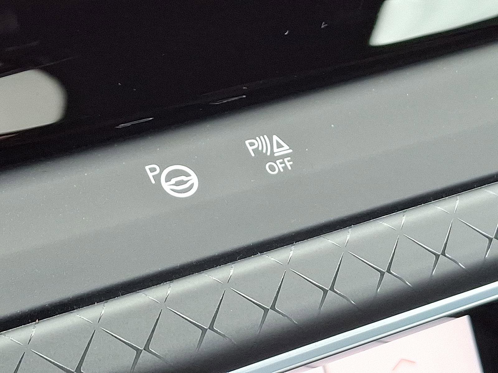 Used 2025 Jeep Wagoneer Limited image 25