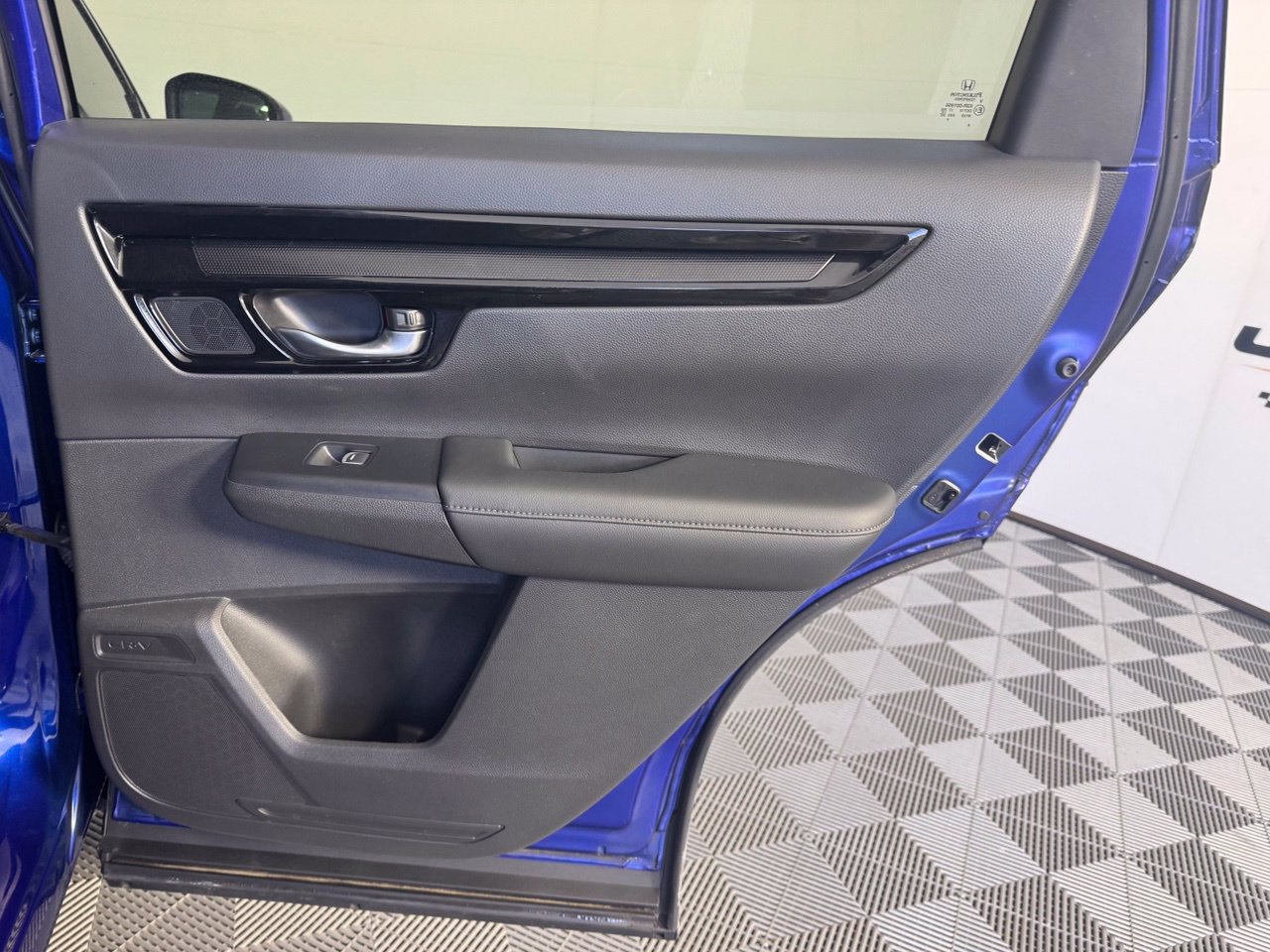 Used 2023 Honda CR-V EX-L image 29