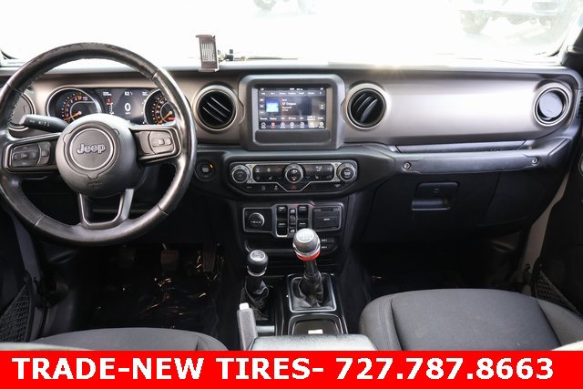 Used 2021 Jeep Gladiator Willys image 12