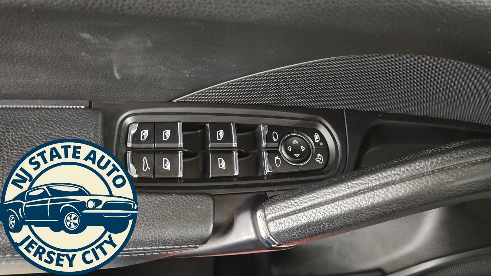 Used 2018 Porsche Cayenne Platinum Edition image 22