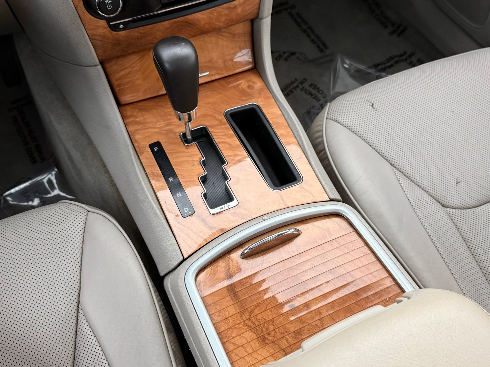 Used 2014 Chrysler 300 C RWD image 45