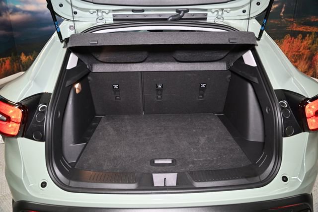 Used 2024 Chevrolet Trax ACTIV w/ Sunroof Package FWD image 56