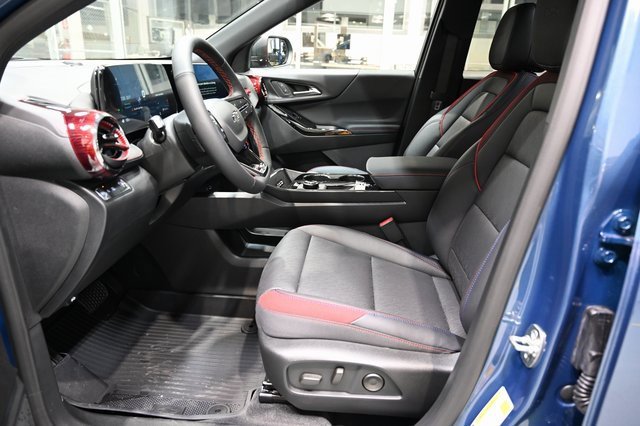 New 2026 Chevrolet Equinox RS w/ LPO, Floor Liner Package image 9