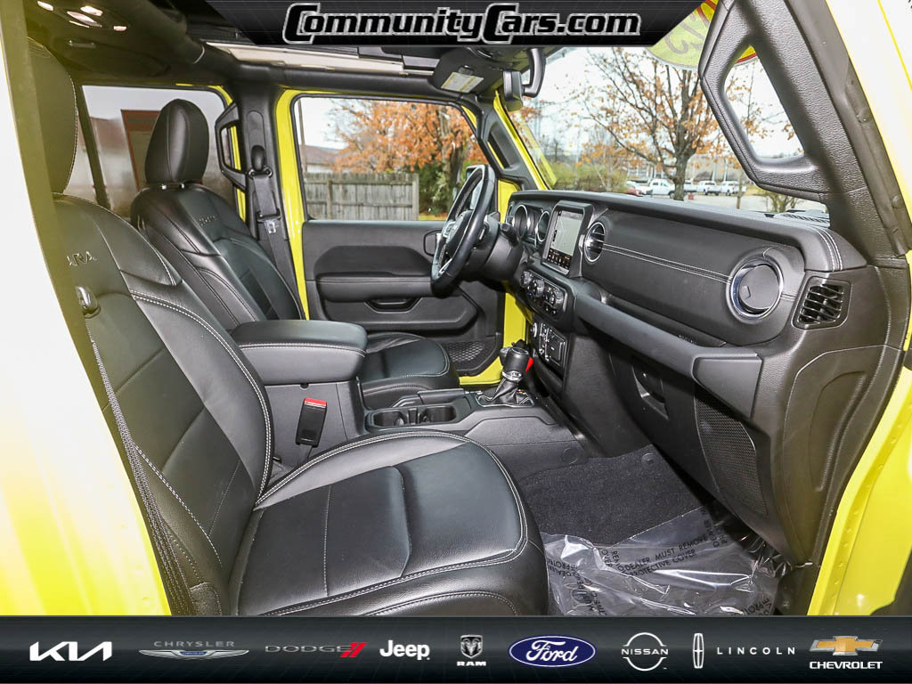 Used 2023 Jeep Wrangler Sahara w/ Cold Weather Group image 22